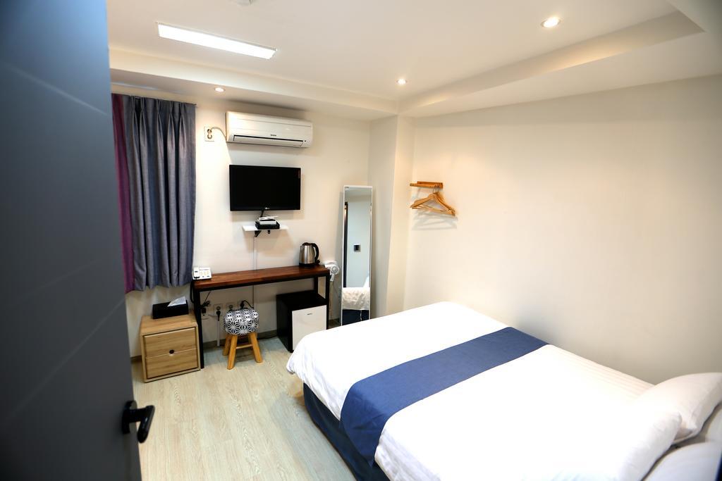 Must Stay Hotel Myeongdong Сеул Экстерьер фото