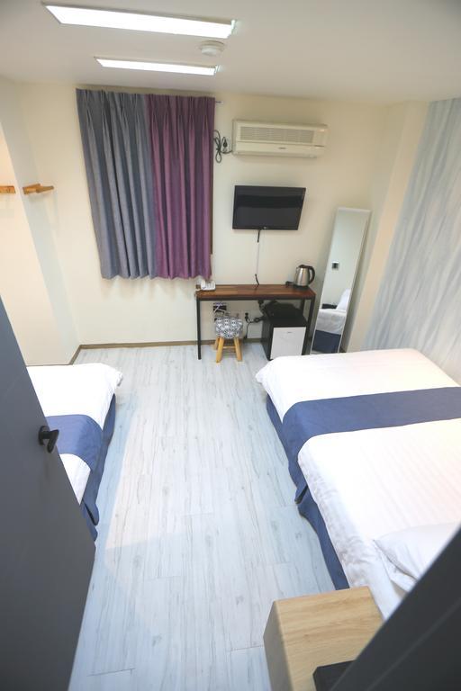 Must Stay Hotel Myeongdong Сеул Экстерьер фото